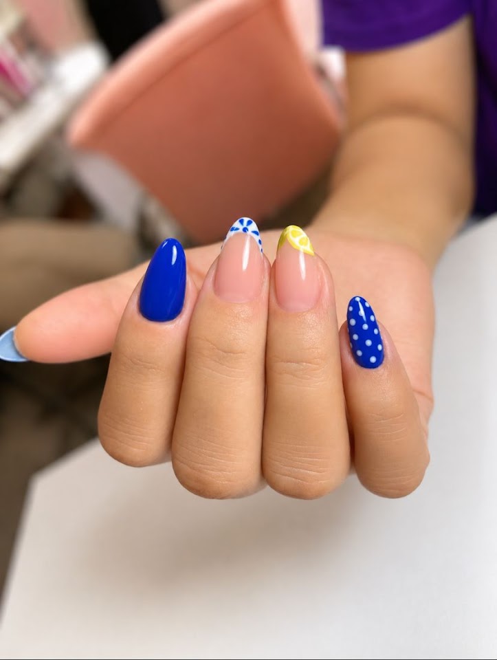 Esse Bien Nail And Beauty Studio