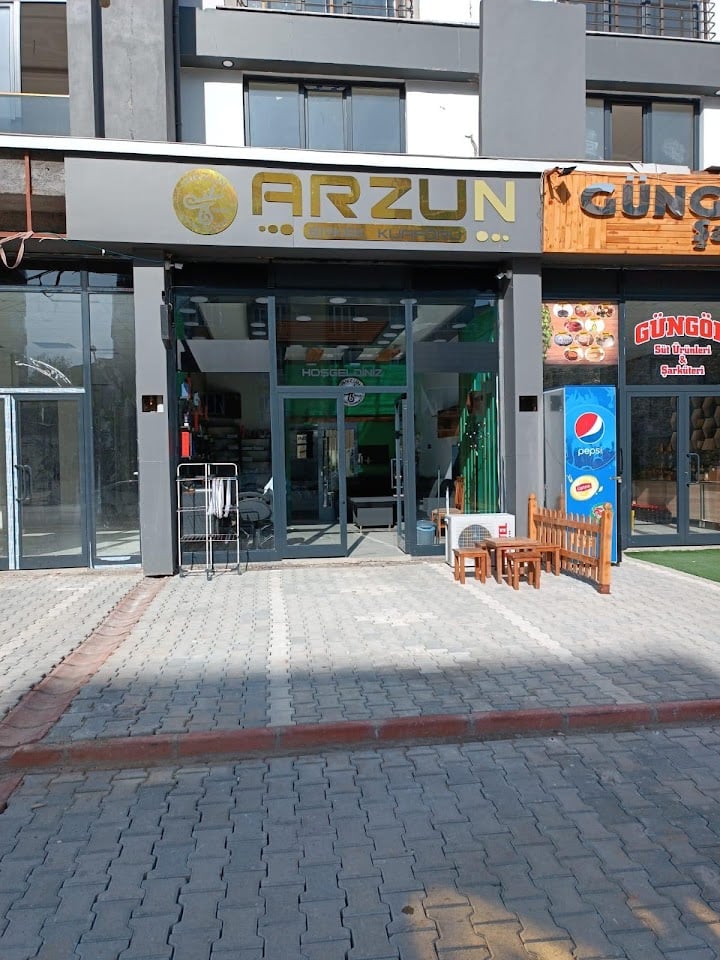 Arzun Erkek Kuaförü