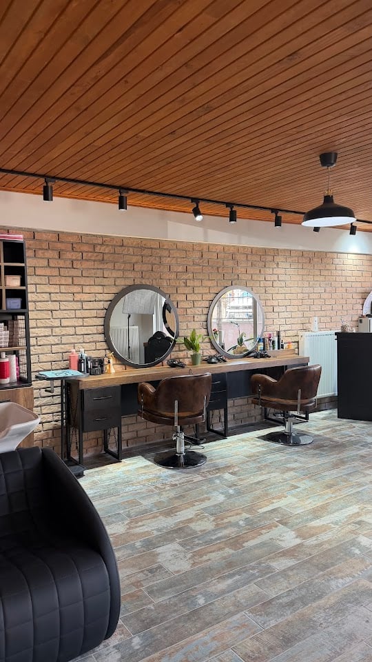 Nihal Elikan Makeup Hair Studio