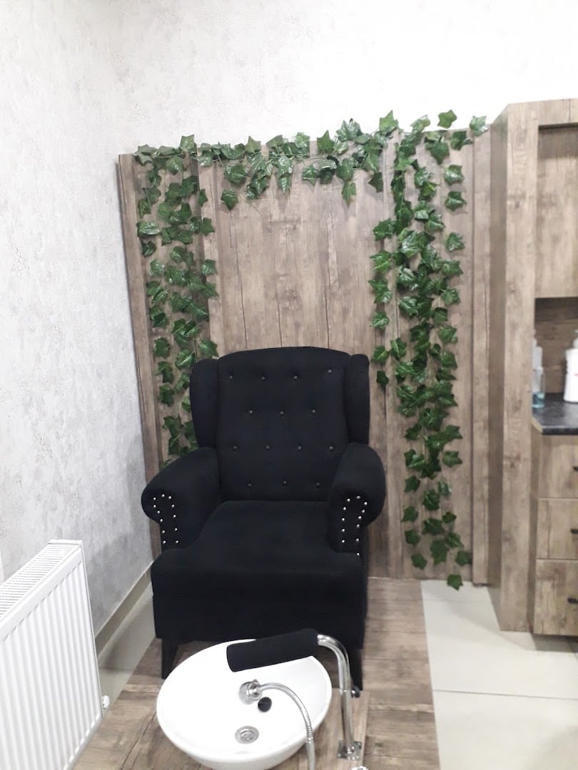 ZEYNEP PARLAR GÜZELLİK SALONU VE KAŞ TASARIM MERKEZİ ERZURUM