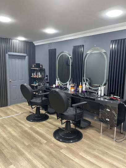 SALON M.K