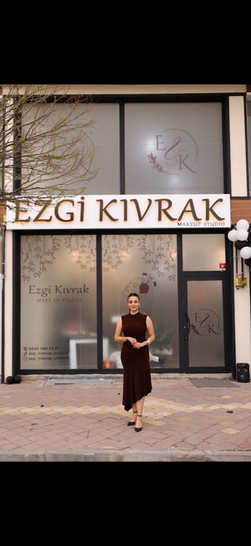 EZGİ KIVRAK MAKEUP STUDİO