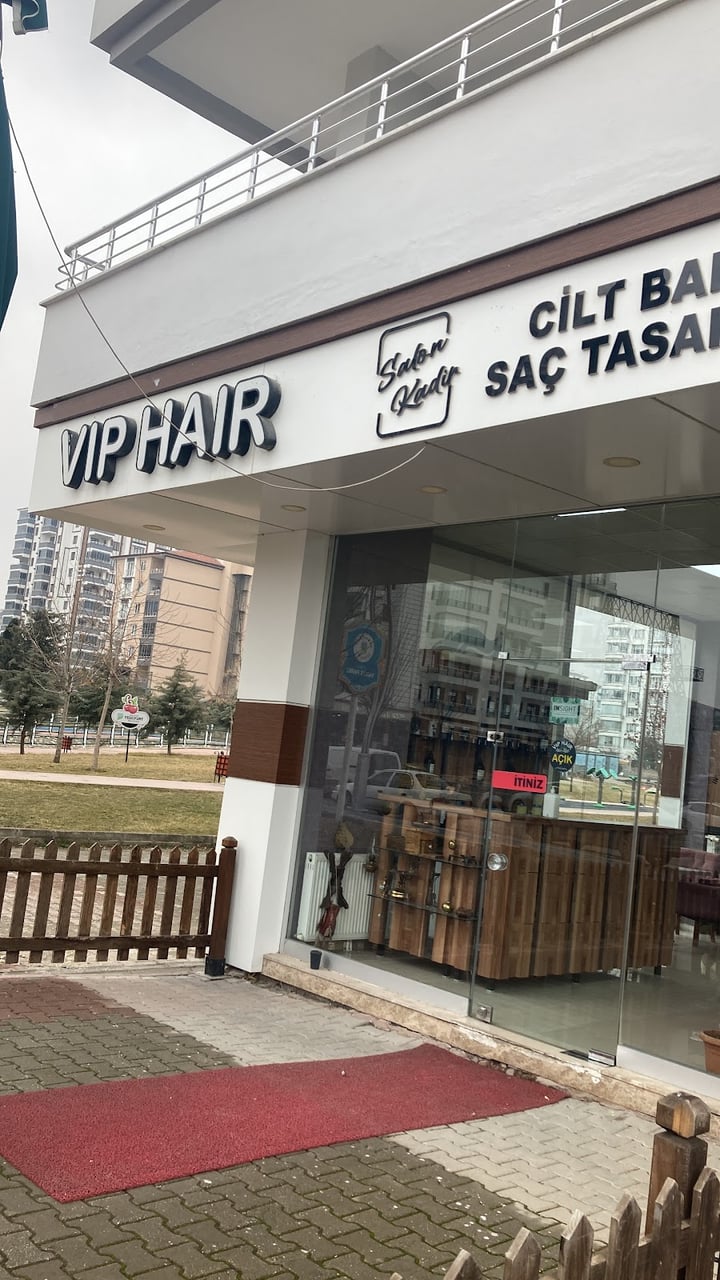 By Bilal GÜZEL Erkek Kuaför Salonu