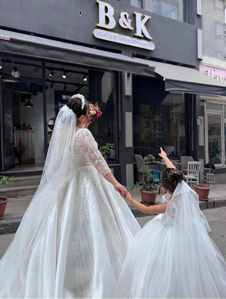 B&K KUAFÖR VE GÜZELLİK SALONU