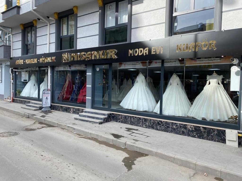 Nisanur BAYBURT Moda evi & Kuaför