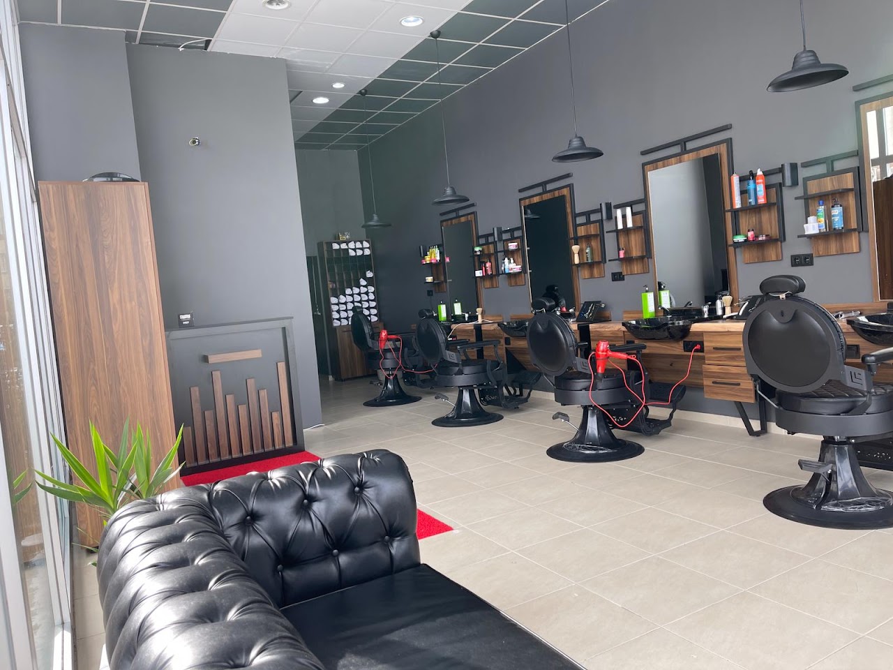 RAMBEY ERKEK KUAFÖRÜ BARBERSHOP