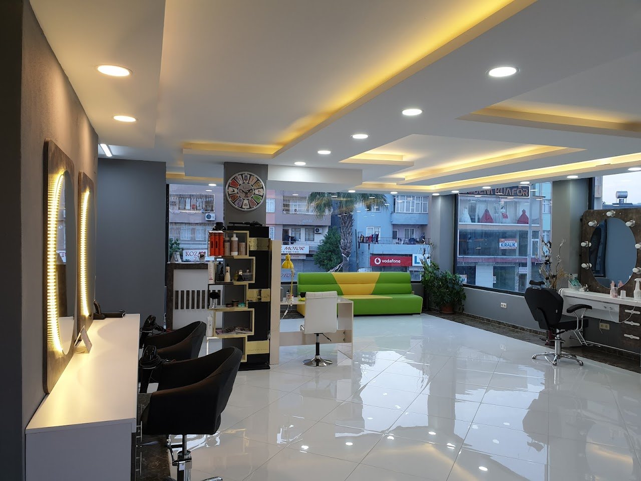 Salon Fatih Büyükuçak