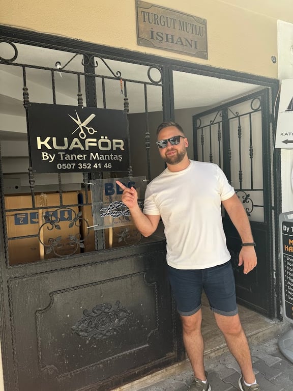 Megastar hairdresser