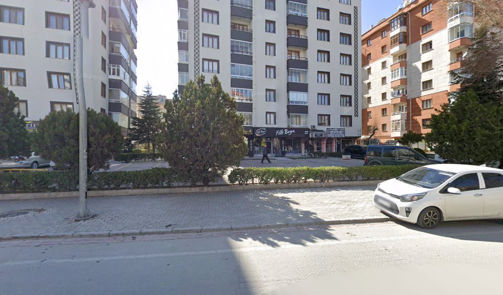 İpek Kirpik Merve Çakıoglu