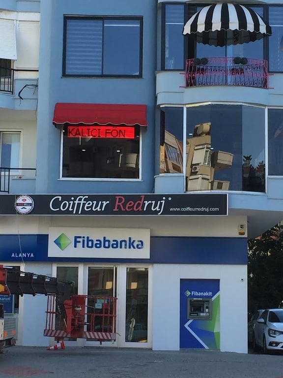 redruj hair & beyond