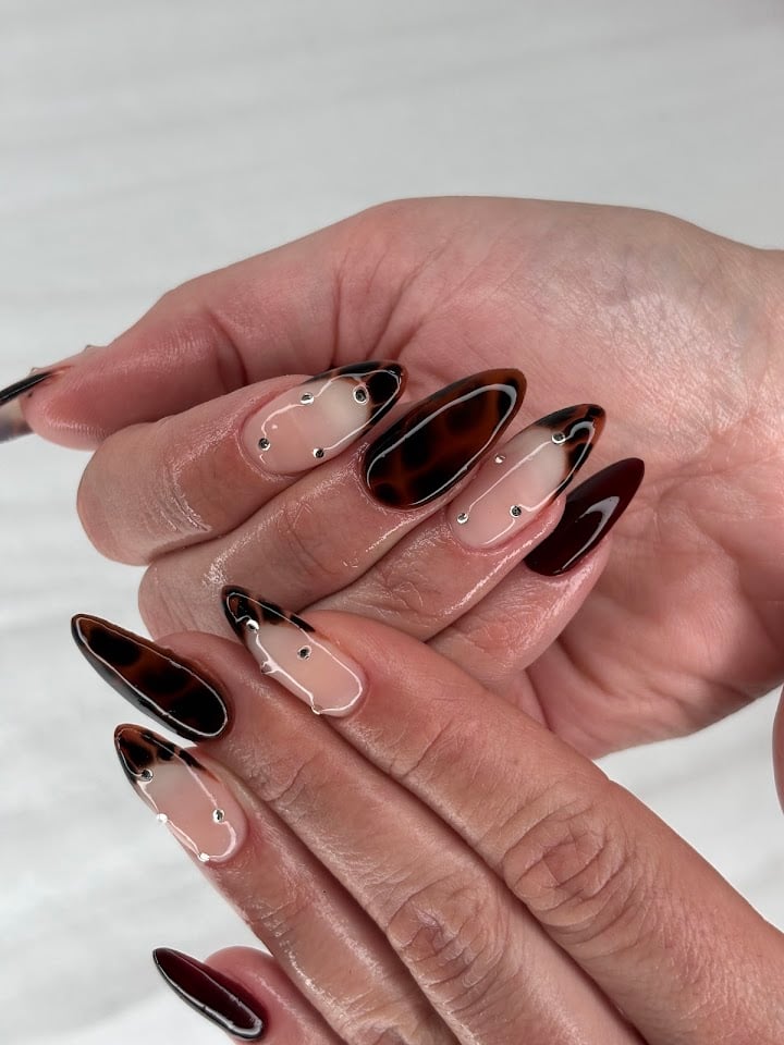 Mone Nail Studio