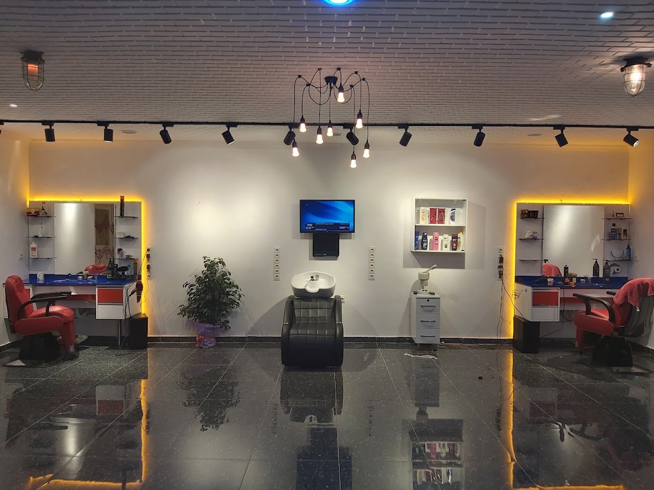 Altıntaş Hair Studio