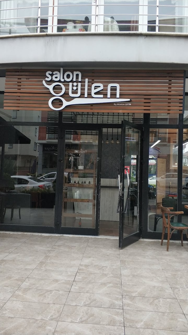 Salon Gülen