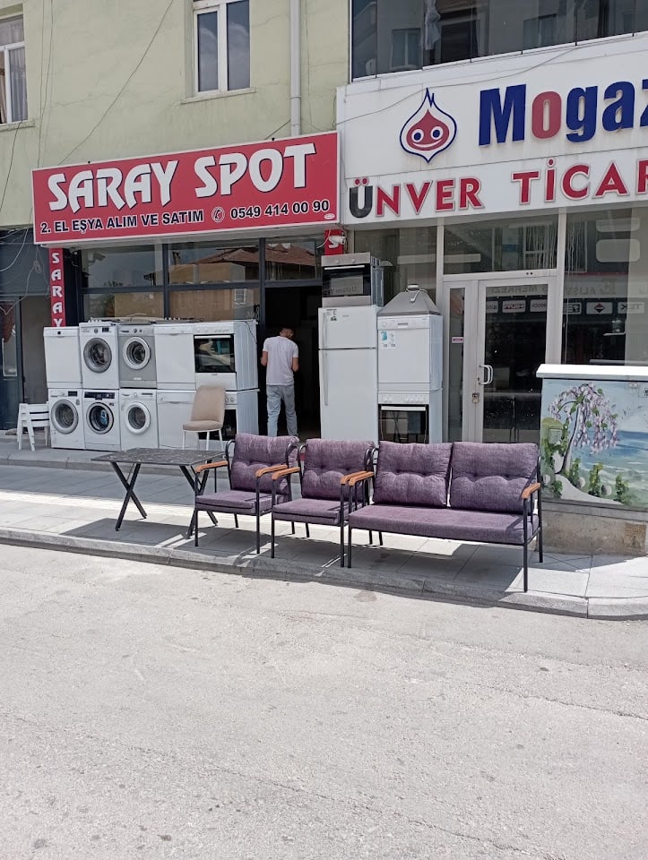 Saloon Rüzgar