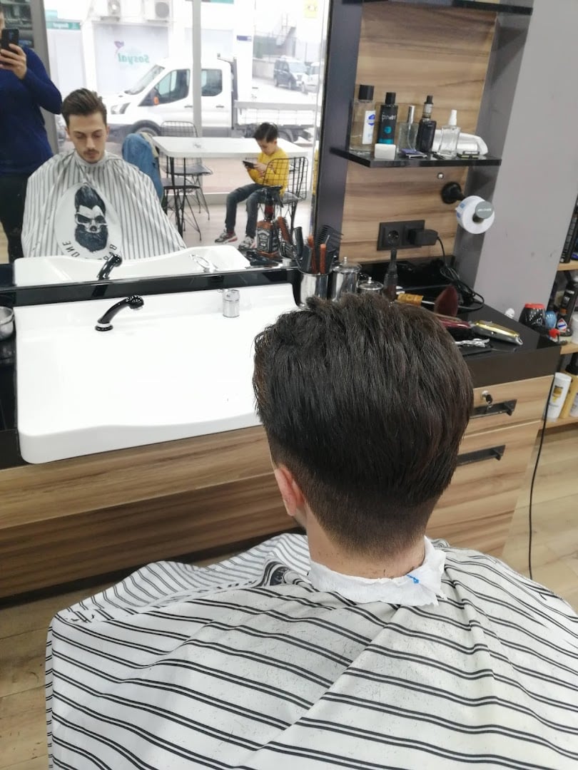 ÇAKIR LİFE KUAFÖR SALONU