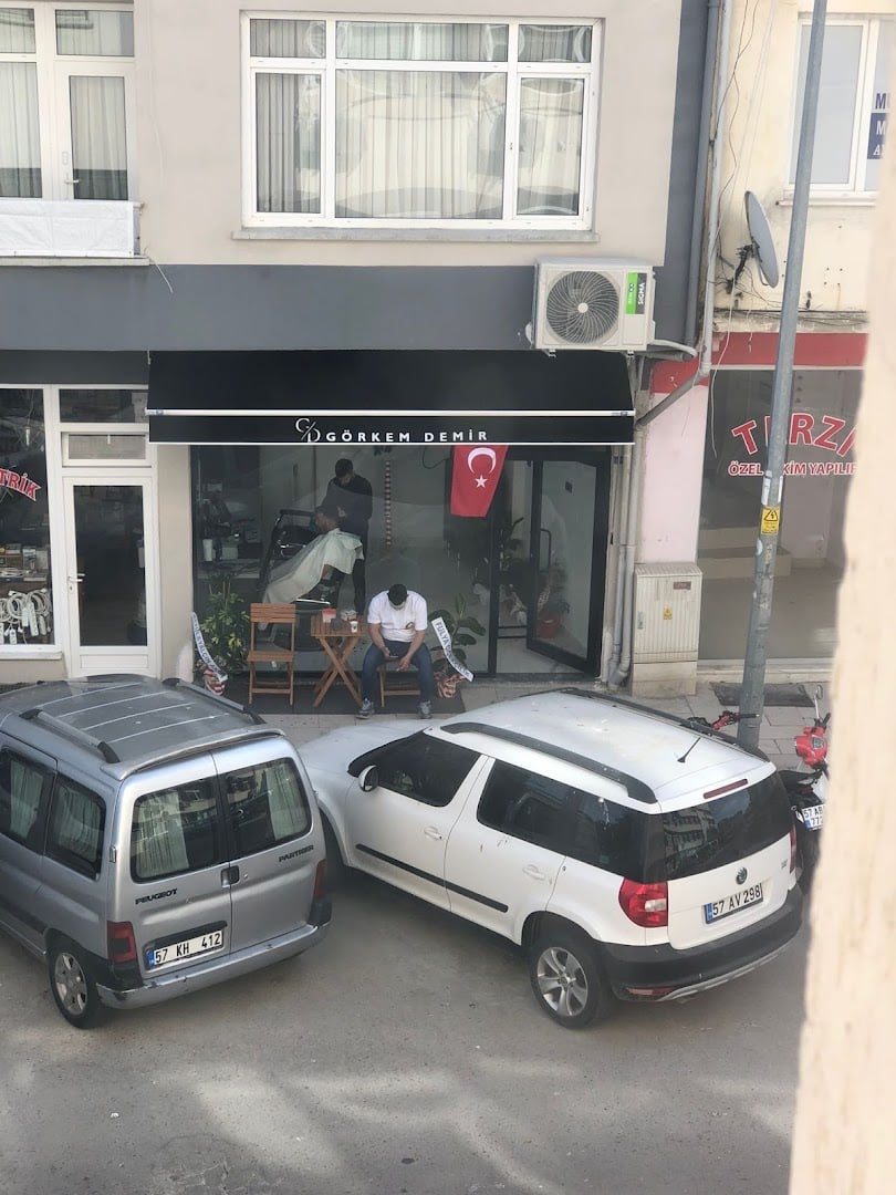KUAFÖR GÖRKEM DEMİR