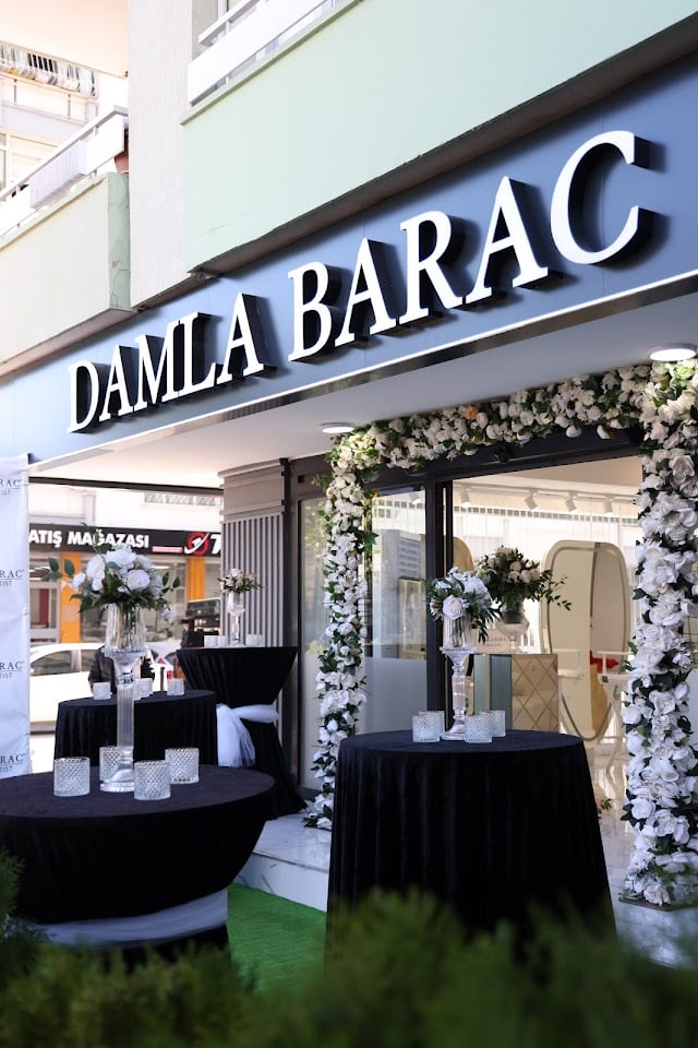 Damla Baraç Makeup Studio