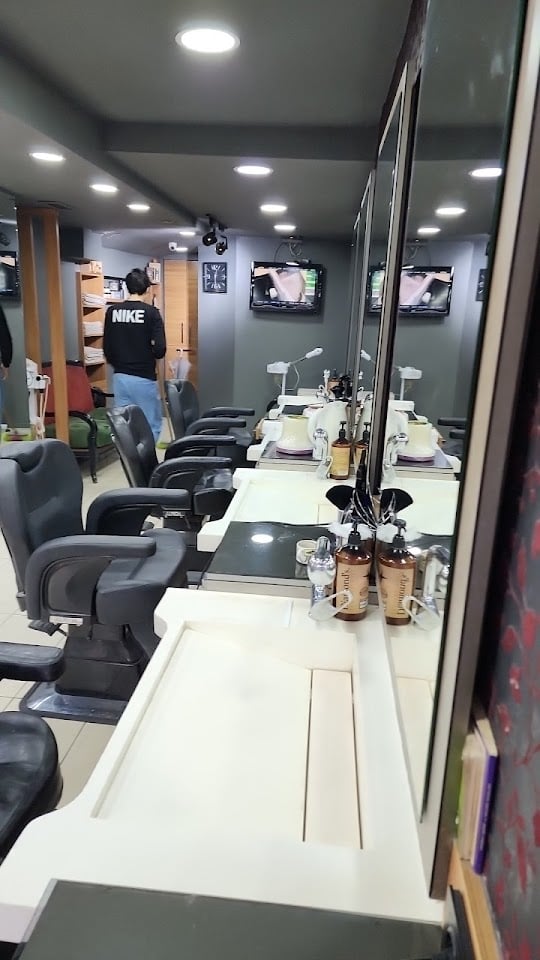 Coiffeur Ada