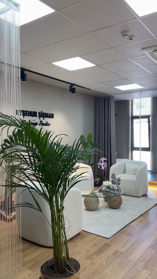 Ayşenur Şişman Makeup Studio