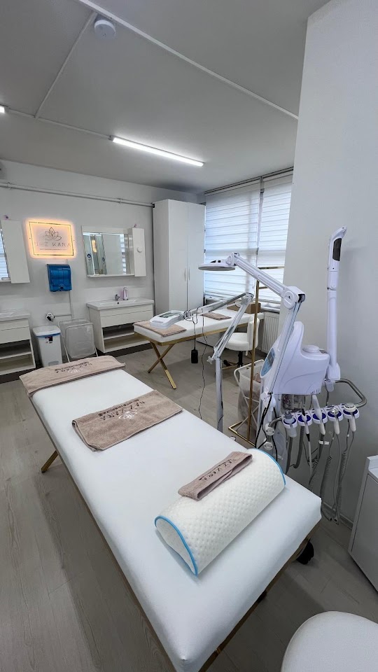 Naz Kara Beauty Center Bay & Bayan Güzellik Salonu