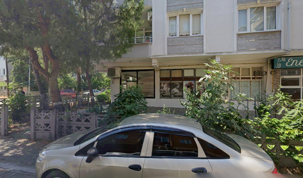 Selay Dilcan Protez Tırnak & İpek Kirpik