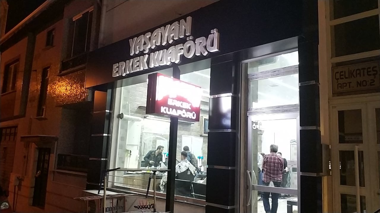 Yaşayan Erkek Berberi