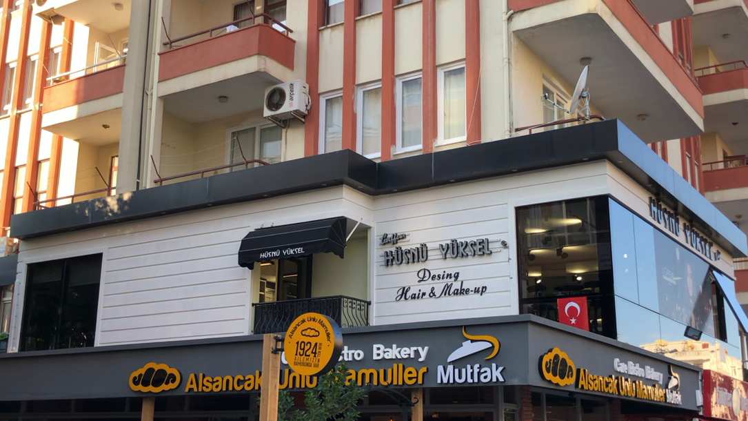Hüsnü Yüksel Kuaför & Hairdresser & Парикмахер & Friseur