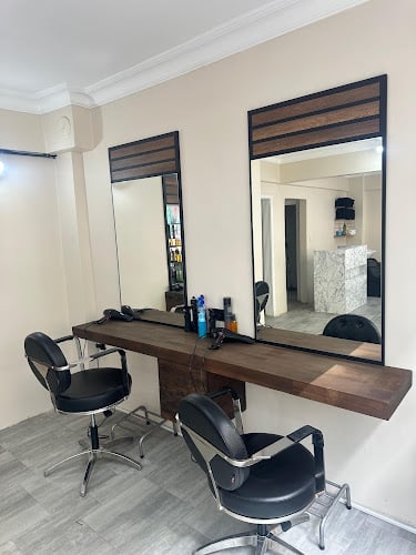 Magic Hair Bayan Kuaförü ve Saç Kaynak Merkezi ( Mikro Kaynak, Hayalet Kaynak, O