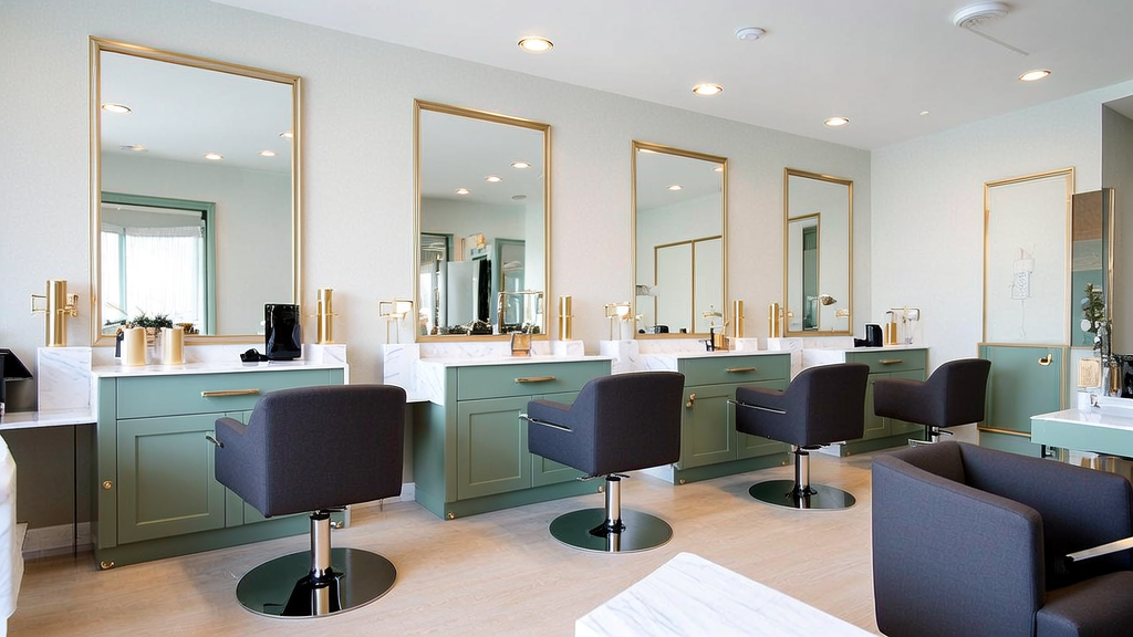 Ely Luna Beauty Salon