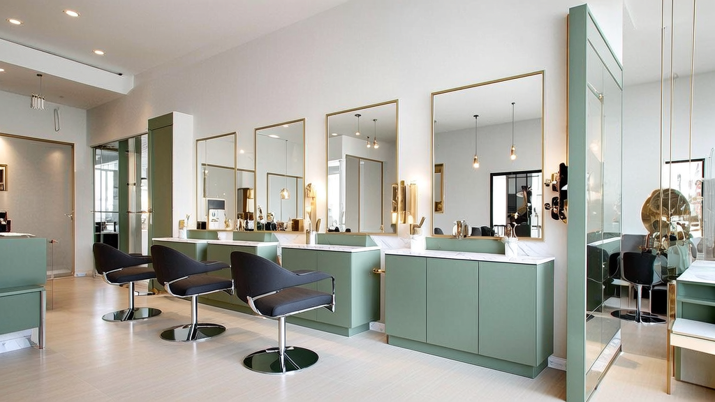 A K Beauty Salon & spa