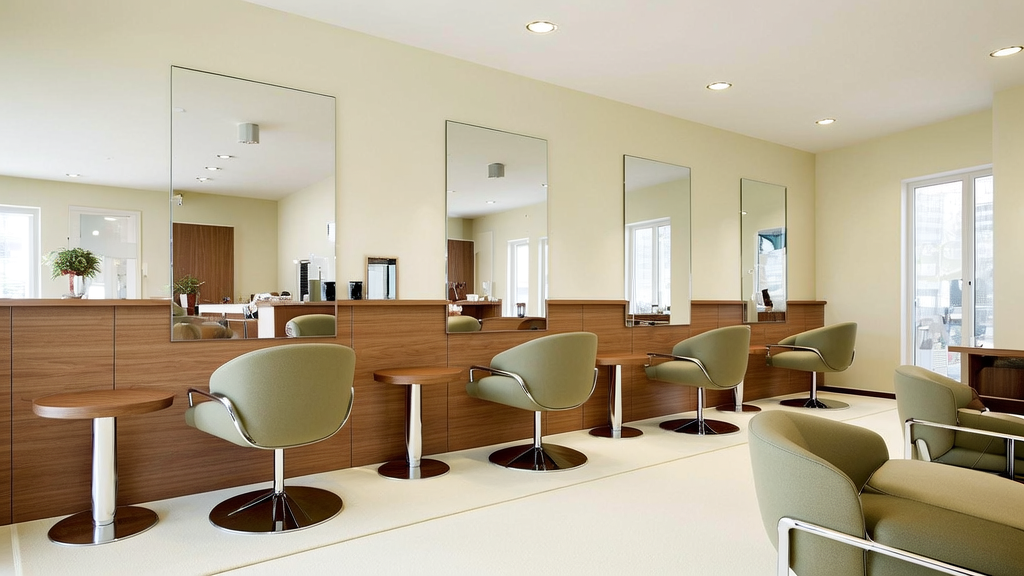Francis Salon