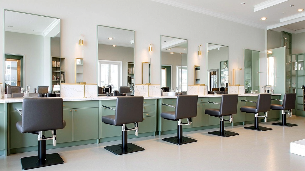 Roots Beauty Bar