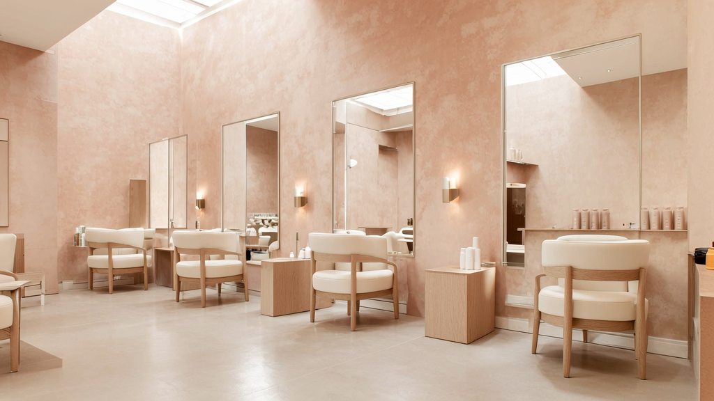 Famiglia Salon