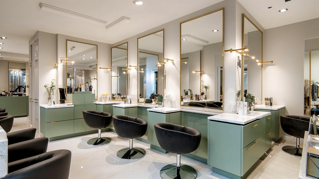 Salon In The Heights