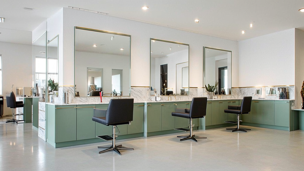 Salon Bella