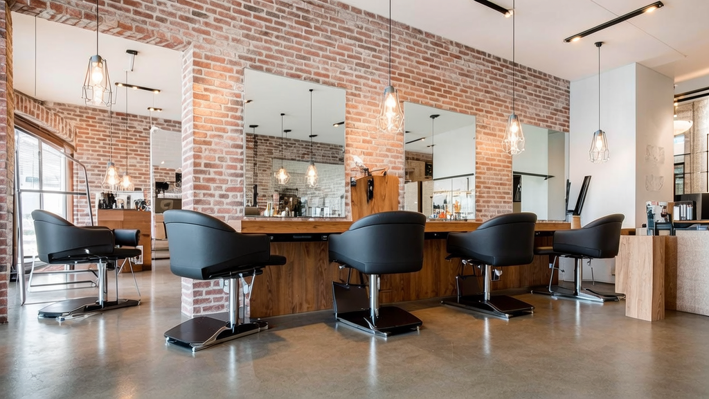 Salon West