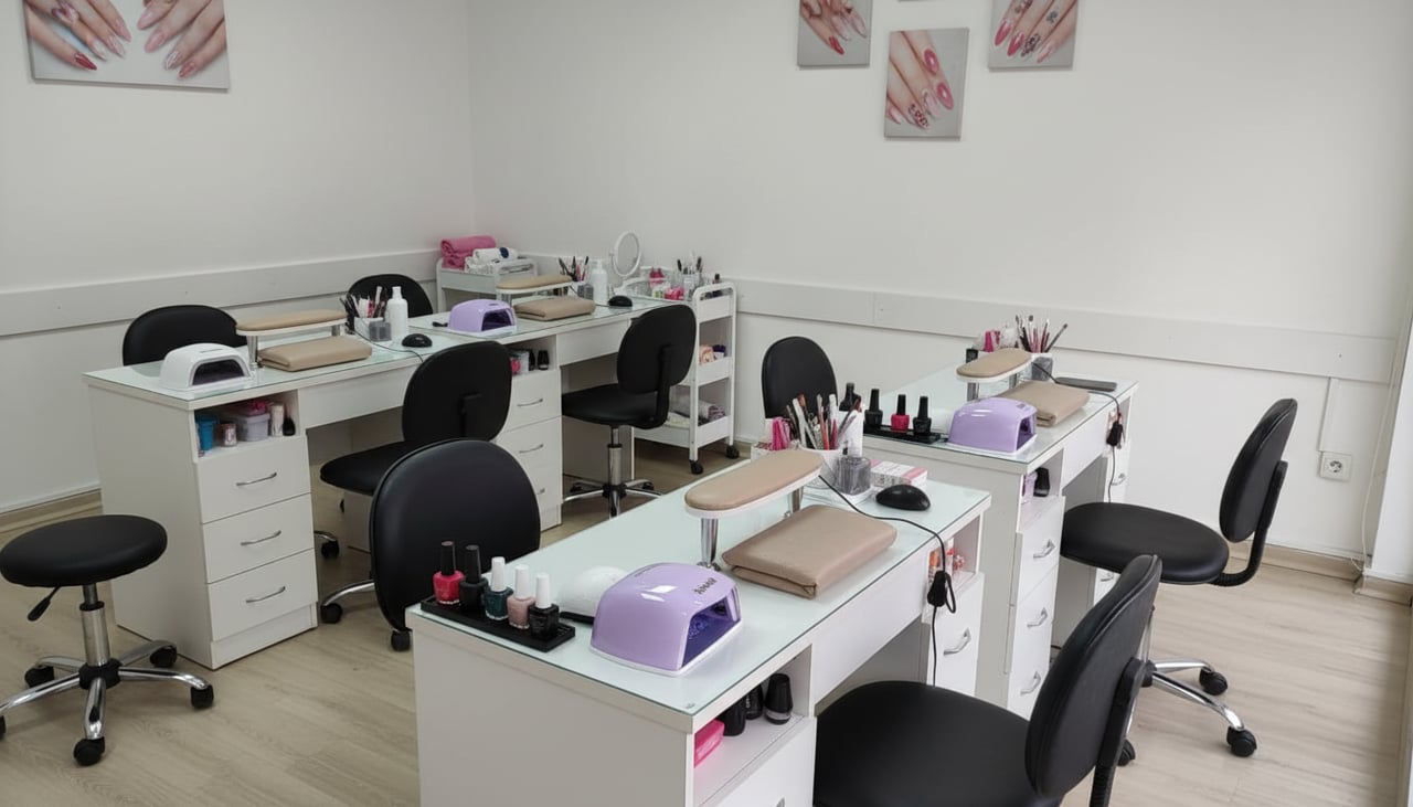 Arzum Nail Studio - Ümraniye Protez Tırnak
