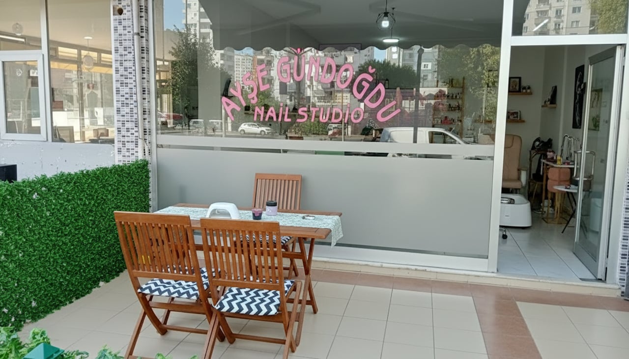 Ayşe Gündoğdu Nail studio