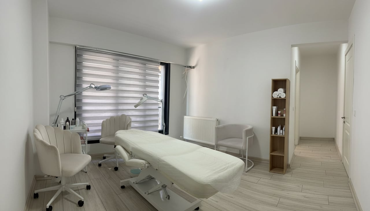 Esra Keskin Cilt Bakım Merkezi / Ataşehir Akne Tedavisi / Hydrafacial / TMC / An