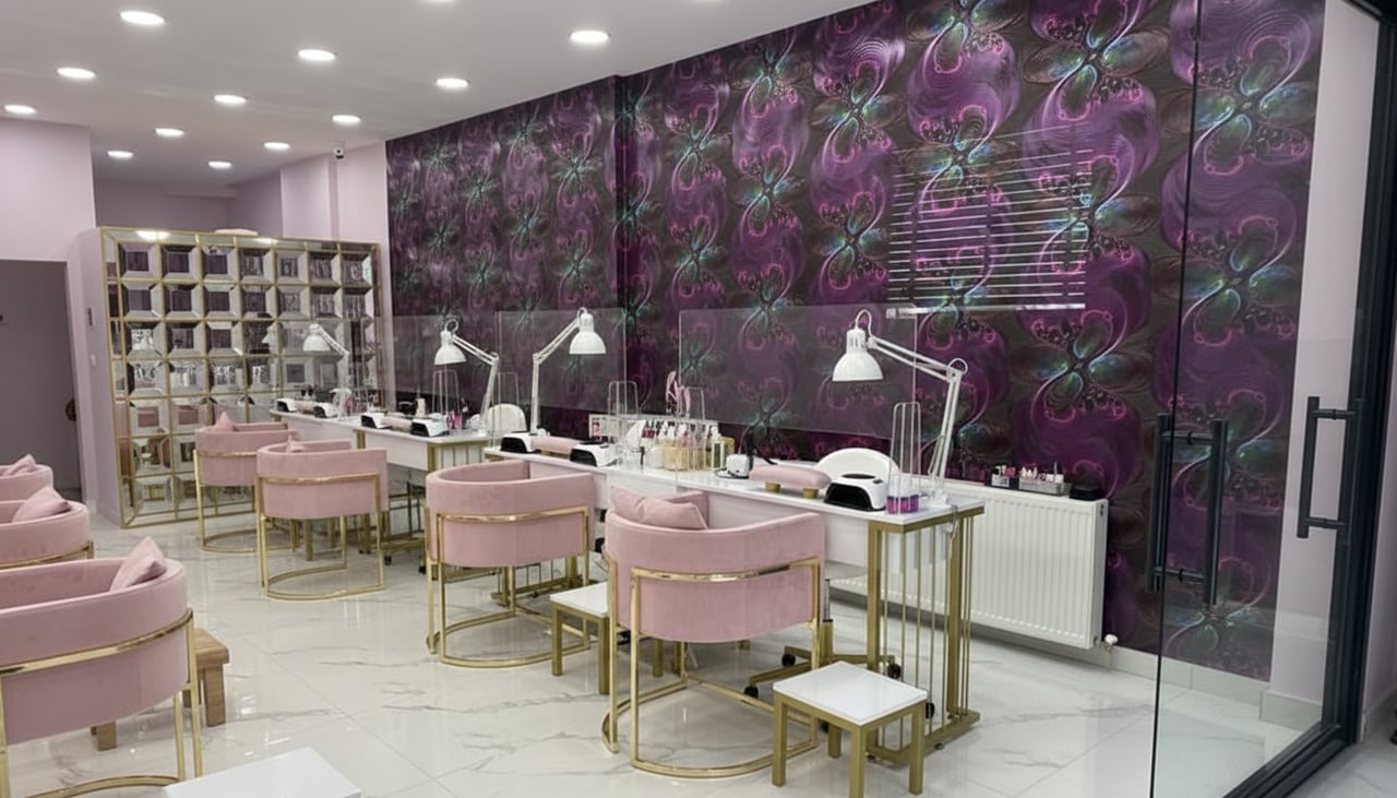 Moda Nails