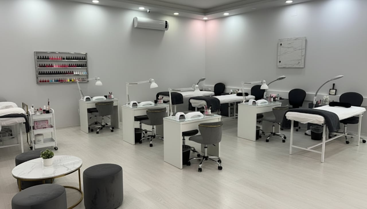 Mira Beauty Studio - Fatma Yüksek | İpek Kirpik - Jel Tırnak - Kalıcı Oje - Kaş & Kirpik Laminasyonu
