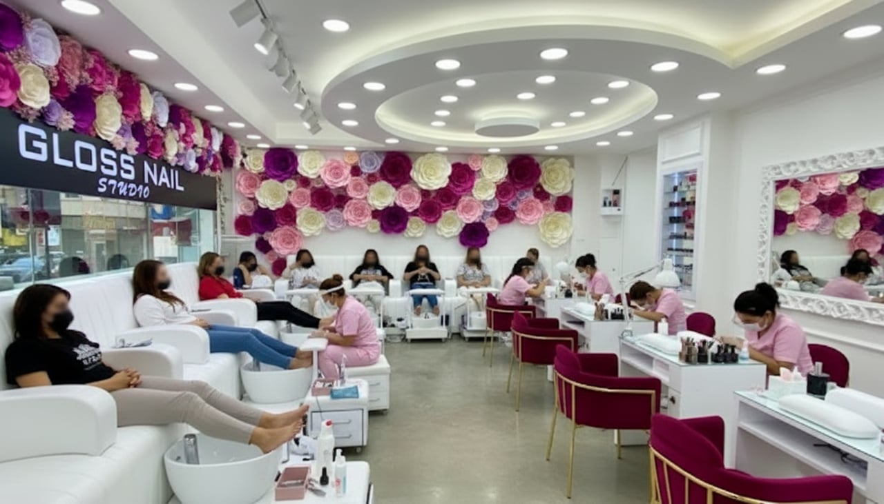 Gloss Nail Studio