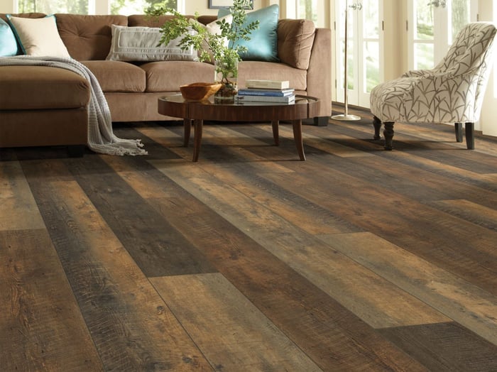 Shaw Titan HD Plus Platinum Vinyl Plank Autumn Barnboard