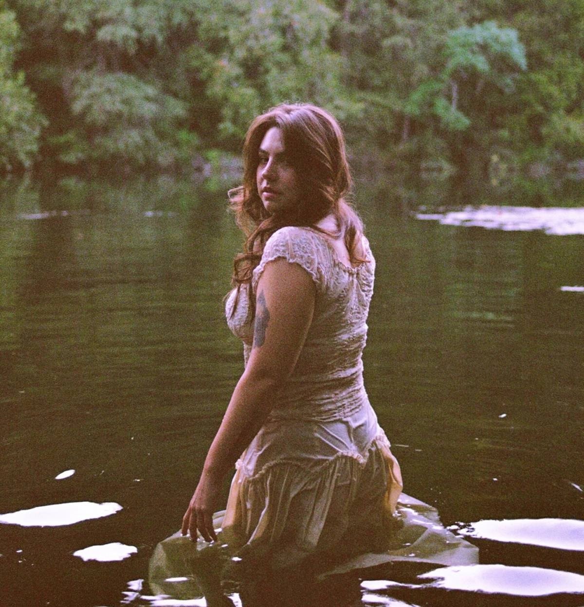 FREE SONGWRITER’S HAPPY HOUR FT. CAROLINE SEARS W /  LITTLE MAZARN & BRIGHT LEAF WARBLERS