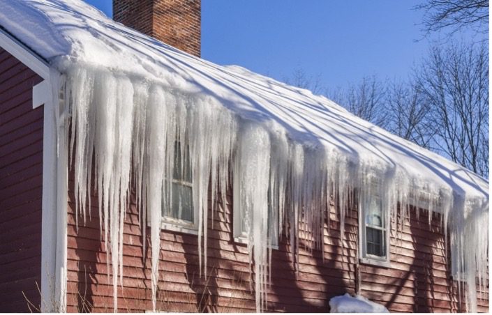 How Insulation Prevents Ice Dams in Northern Illinois Homes
