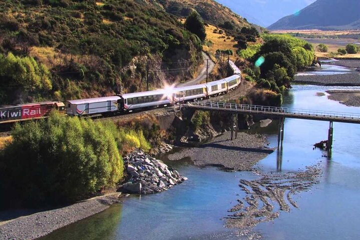 4 Day Queenstown, Milford Sound and Glacier Highlights from Christchurch