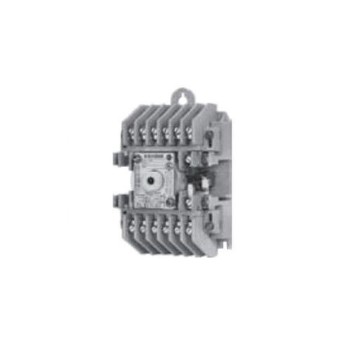 CLM1D03277Siemens CLM1D03277 Class CLM Mechanically/Magnetically Held Lighting Contactor, 277 VAC V Coil, 60 A, 3NO-0NC Contact, 3 Poles