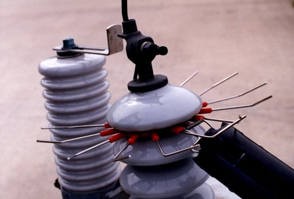 Data-Spec Sheet3M GG-1525 Animal Guard, 1-1/2 to 2-1/2 in Insulated Neck Dia, Plastic, 18/30 kV Voltage Rating