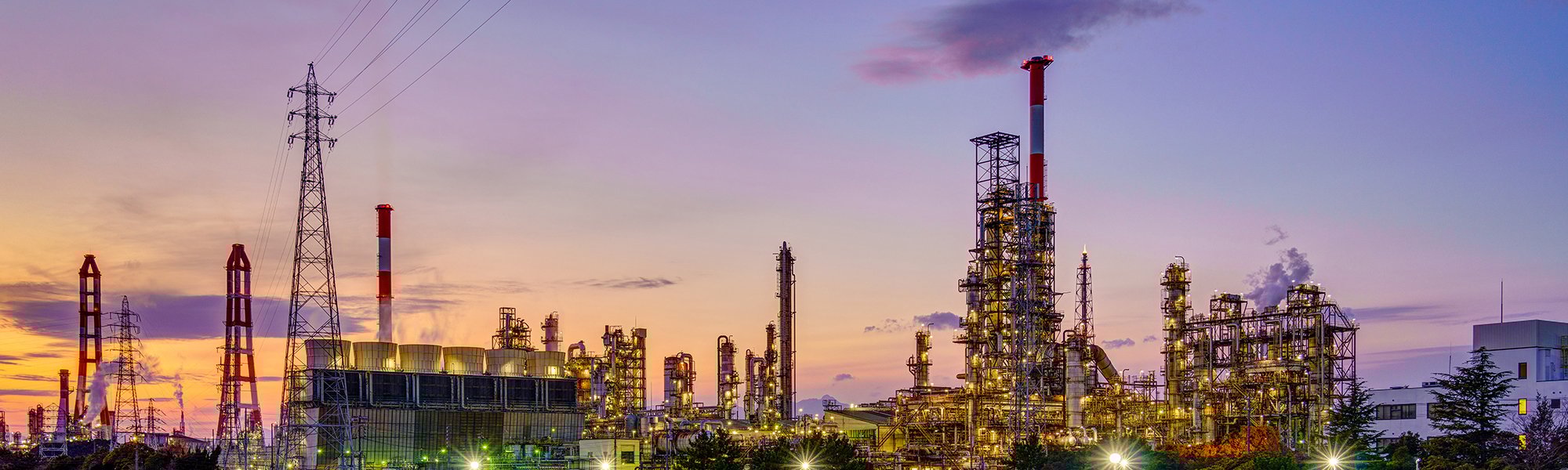 The petrochemical complex at Yokkaichi Port at dusk.