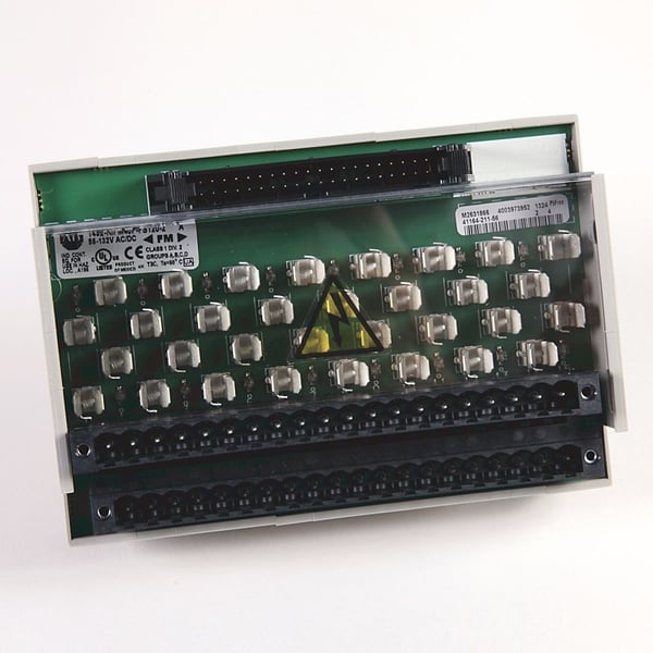 1492-RIFM40F-FS120A-4Allen-Bradley, 1492-RIFM40F-FS120A-4, Digital IFM w/field Removable Terminal Block, (RTB) 40-Pin cable header, Fused, Indiv. isolated w/120Vac/dc BF LED & 4 terminals/inputDigital Interface Module w/ Removable Terminal Block